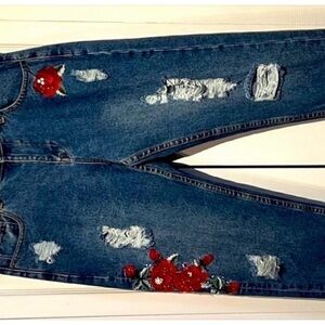 DNM Flower Embroidered Distressed Boyfriend Jeans Size32 NWT